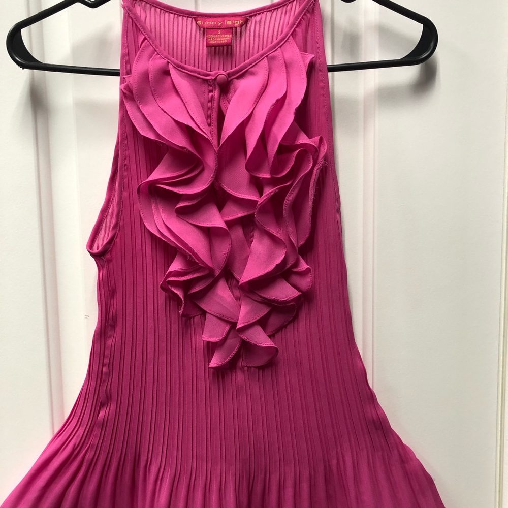 Sunny Leigh ruffled sleeveless blouse